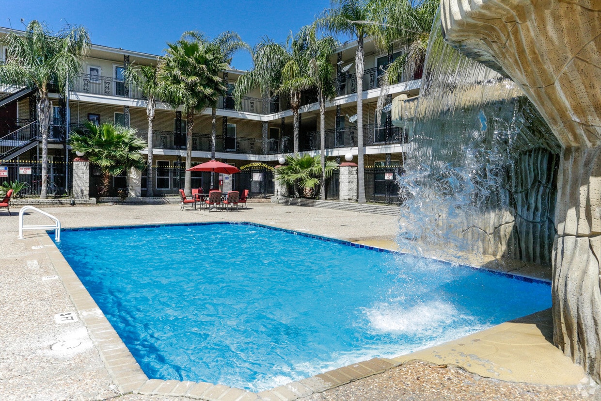 Falls of Westpark Apartments 6130 Southwest Fwy Houston, TX