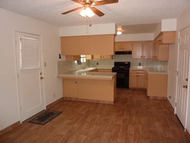 Building Photo - 3601 Willow St