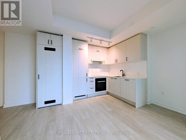 Building Photo - 1 Quarrington Lane