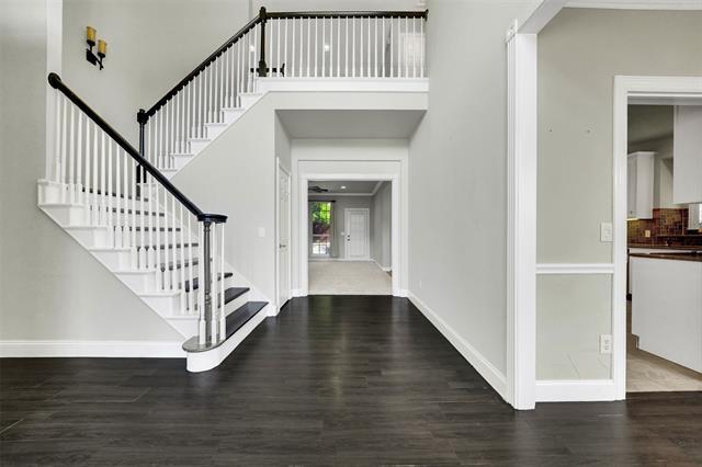 Building Photo - 2117 Argyle Dr