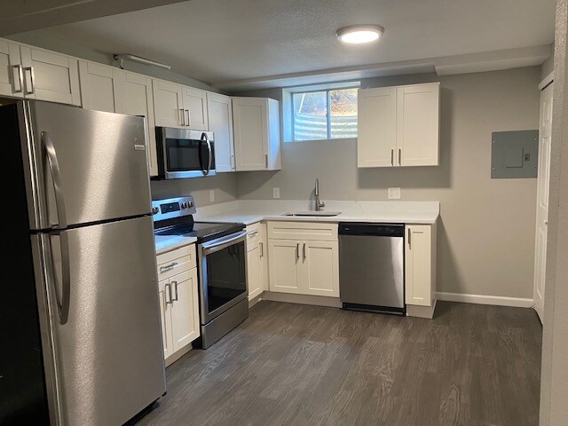 Foto principal - 11038 E 4th Way