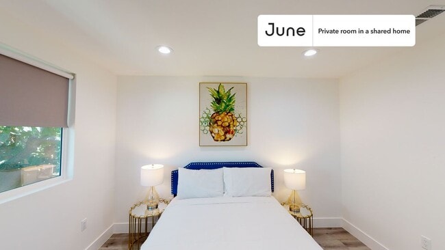 Foto del edificio - Room in Shared 4 bed/3 bath home