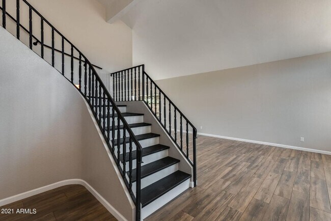 Building Photo - An ABSOLUTE DREAM HOME is waiting for you!...