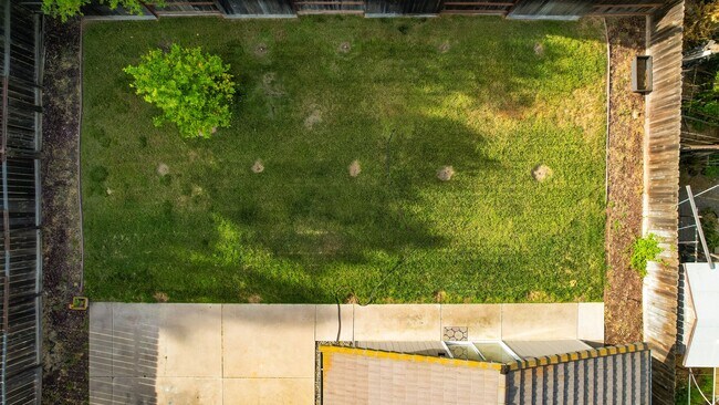 Foto del edificio - Must Apply to Schedule Viewing