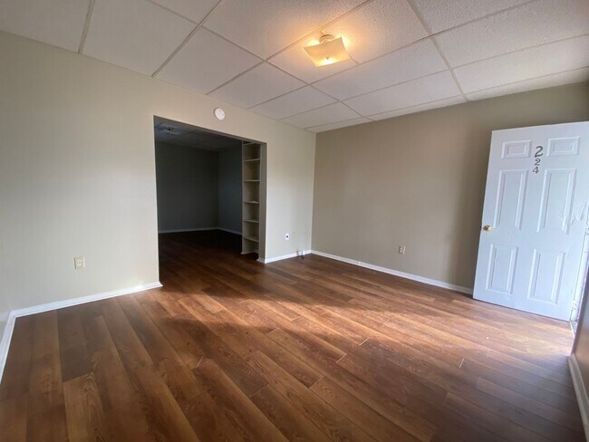 Building Photo - Studio Home located in Greeneville, TN