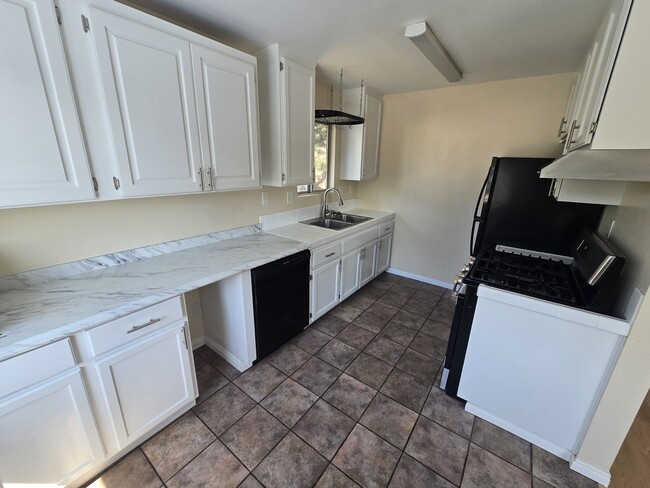 Kitchen - 12051 Lacie Ln