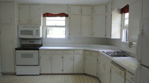 Building Photo - 158 Smith Ave