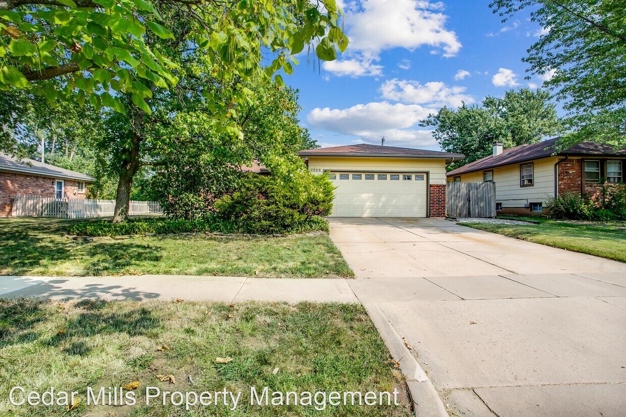 Primary Photo - 3 br, 1.5 bath House - 8526 W Bekemeyer St.
