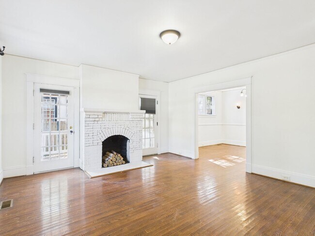 Foto del edificio - 4222 Chamberlayne Ave