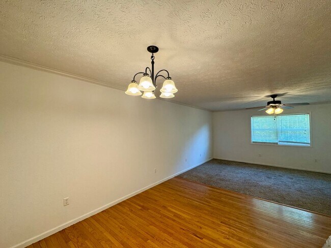 Foto del edificio - For Rent in St. Robert, MO – Spacious 4 Bed / 3 Bath Home