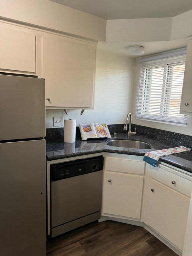 Kitchen - 770 W Imperial Ave
