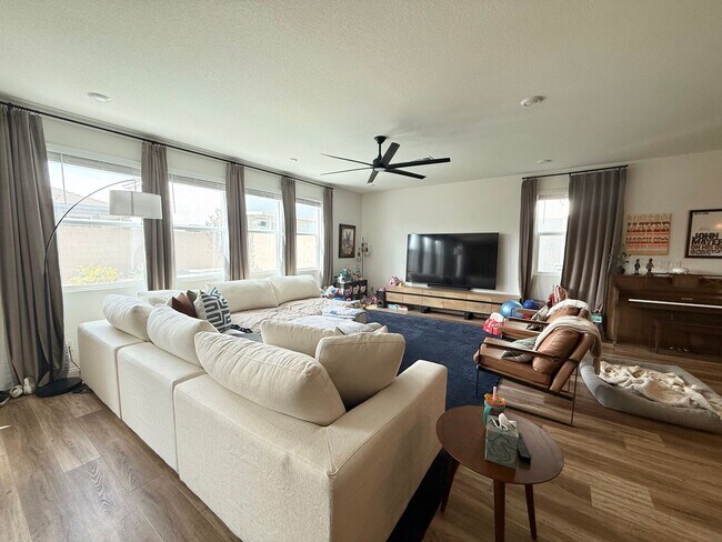 Foto del edificio - COMING SOON! Spacious Southwest Las Vegas Gem | 5 Beds, Loft & 3,000+ Sq Ft Living