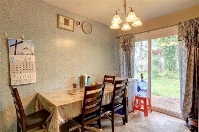 Foto del edificio - 5783 Sharon Dr NW