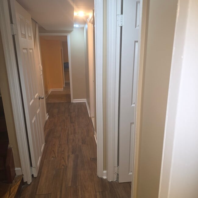 Building Photo - 20 Jardine Pl