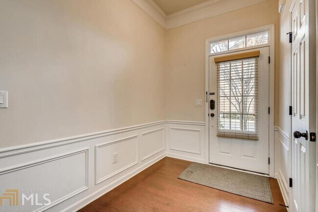 Building Photo - 2456 Norwood Dr SE