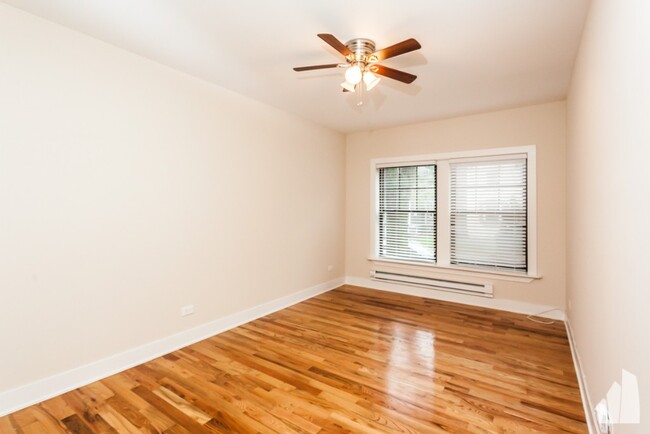 Building Photo - 1033 Dempster St