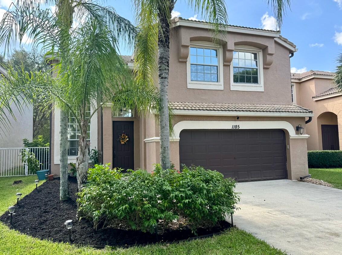 Primary Photo - 1185 Oakwater Dr