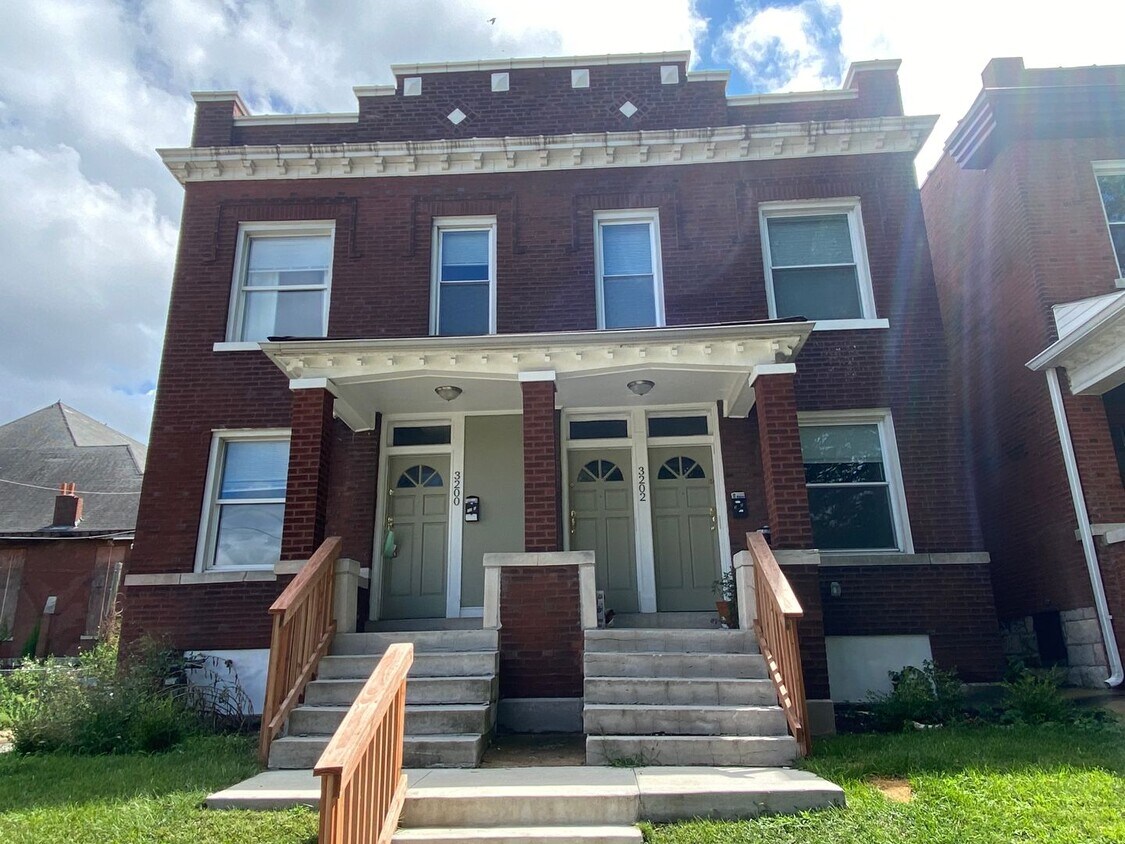 320002 Henrietta St. Apartment for Rent in St. Louis, MO