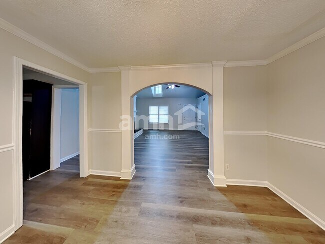 Foto del edificio - 321 Winchester Way