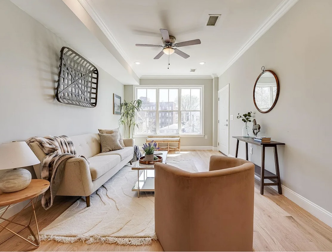 Living room - 2765 John F Kennedy Blvd