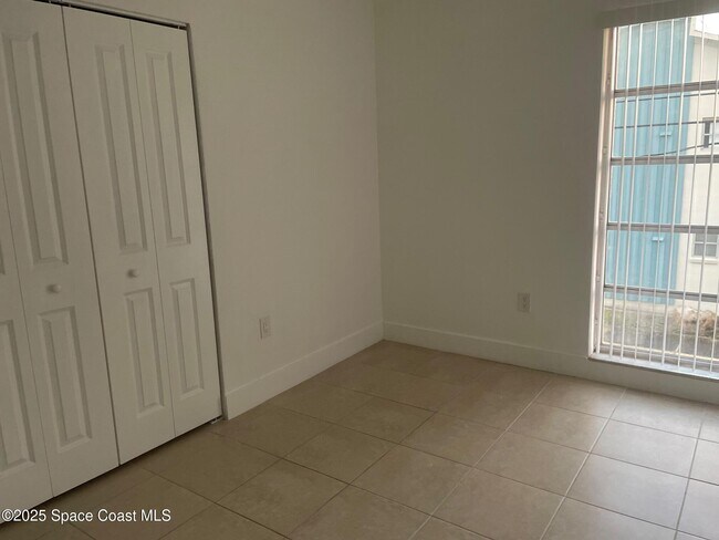 Building Photo - 250 N Banana River Dr