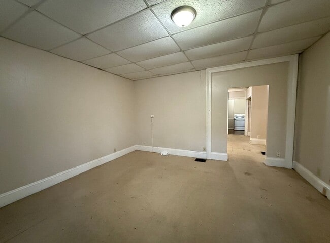 Building Photo - Ground Floor, 1 Bedroom Apartment