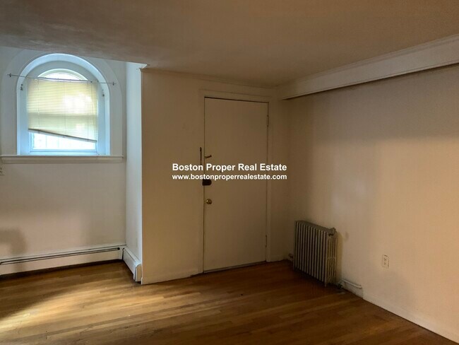 Building Photo - 9 Marlborough St