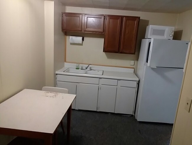 Foto del edificio - 48380 Jefferson St