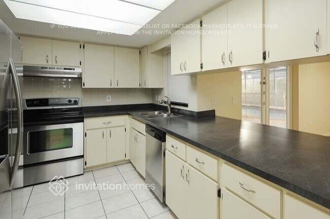 Building Photo - 7325 Claries Dr