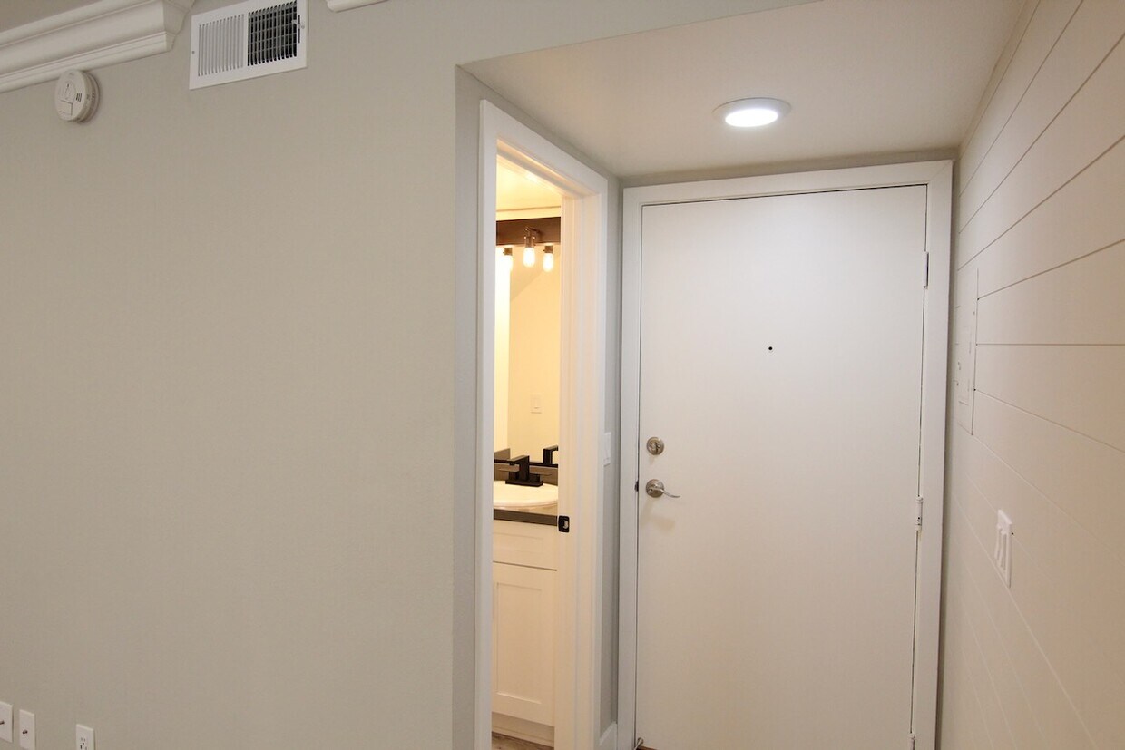 Foto principal - 1529 Hi Point St