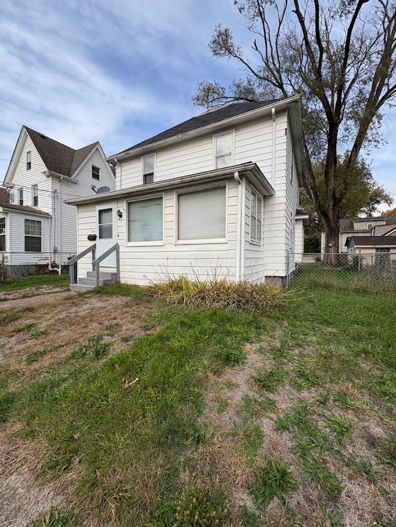 1143 McIntosh Ave Akron, OH 44314 – photo 1