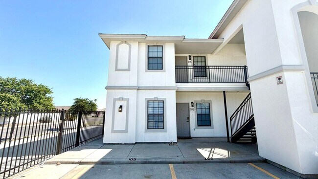 Building Photo - 7610 Rocio Dr