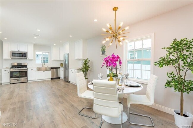 Building Photo - 3 br, 2 bath House - 14733 Runnymede St