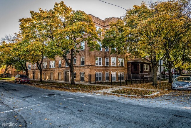 Building Photo - 1521 W 81st St
