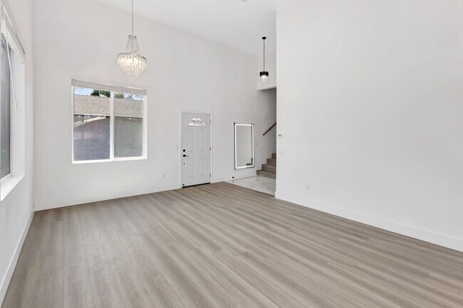 Foto del edificio - 1115 Broadmoor Ave