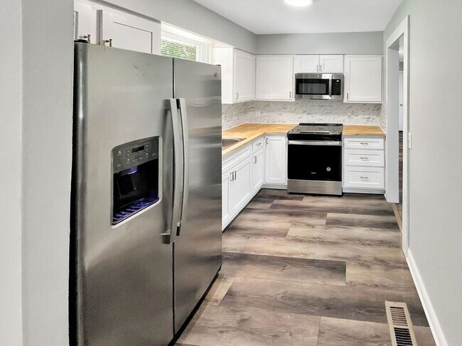 Building Photo - 4187 Bobwhite Dr
