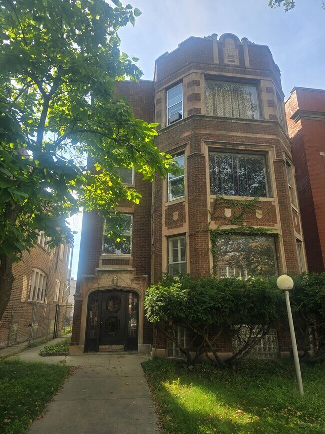 Foto del edificio - 8010 S St Lawrence Ave