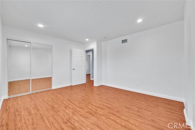 Foto del edificio - 1153 E 1st St