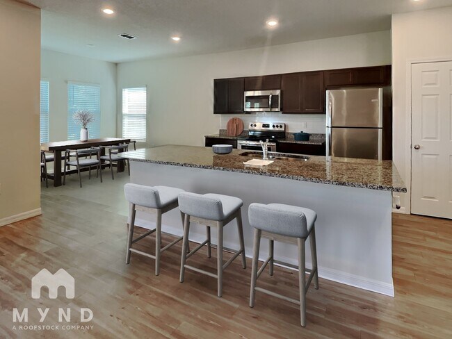 Foto del edificio - 1503 Panther Lk Pkwy