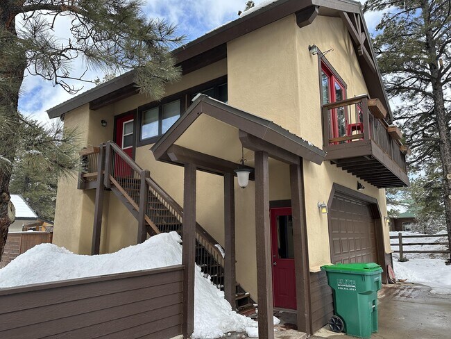 Foto del edificio - 528 Twincreek Cir