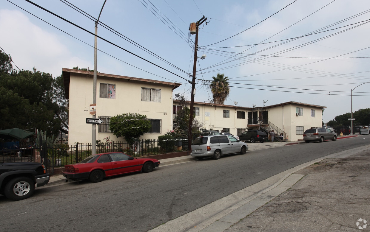 The Grey Apartments Los Angeles, CA