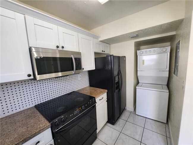 Building Photo - 2400 NW 52nd Ave