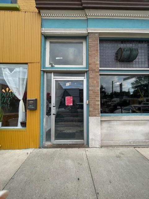 Foto del edificio - 13 W Main St