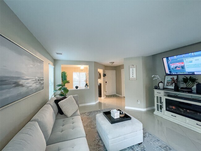 Building Photo - 2642 Skyview Ridge Ct