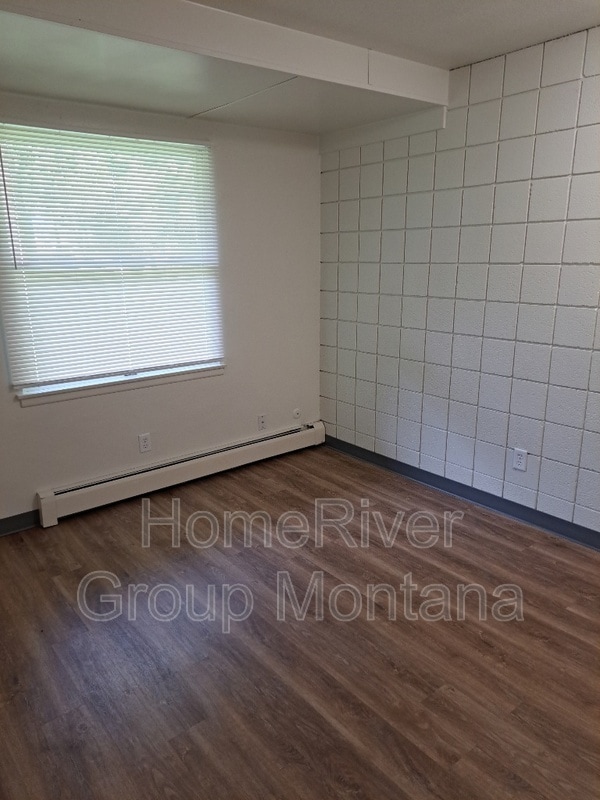 Building Photo - 707 SW Higgins Ave