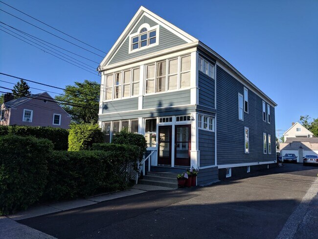 Foto del edificio - 36 Harris Ave
