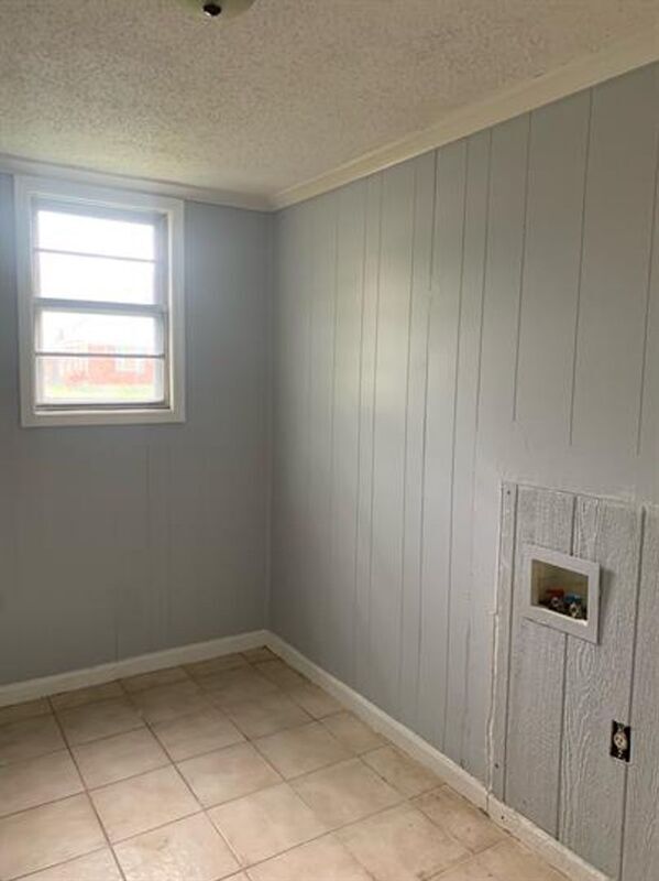 Foto del edificio - 3650 Given Ave