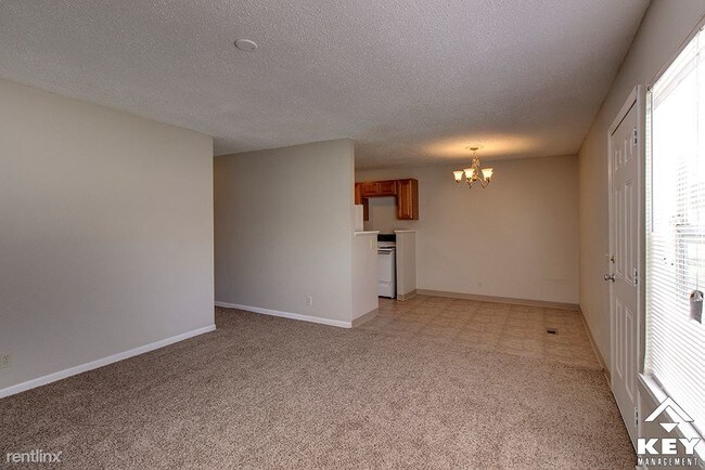 Foto del edificio - 3 br, 1 bath Duplex - 1734 N Waco Ave