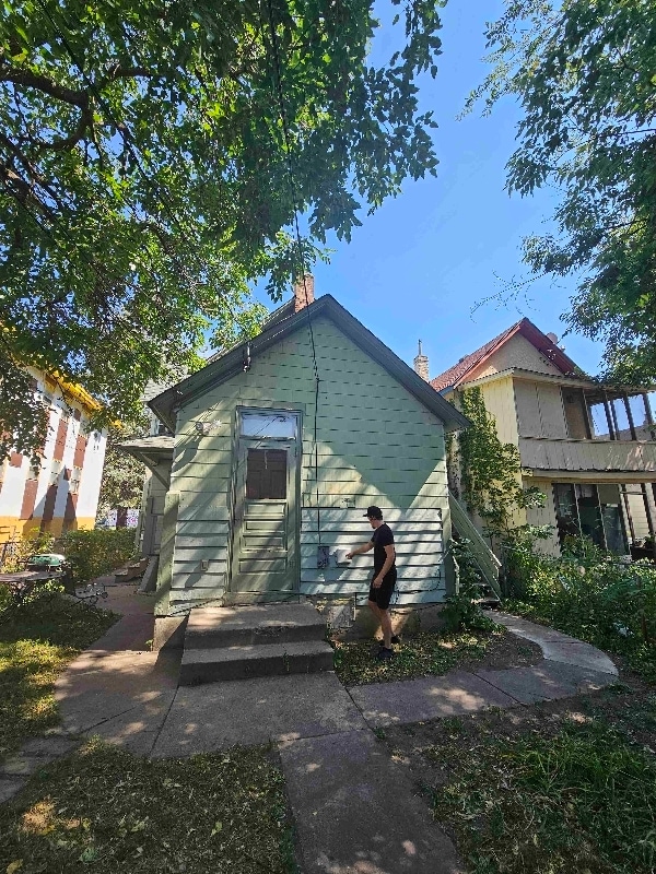 Primary Photo - 2530 17th Ave S