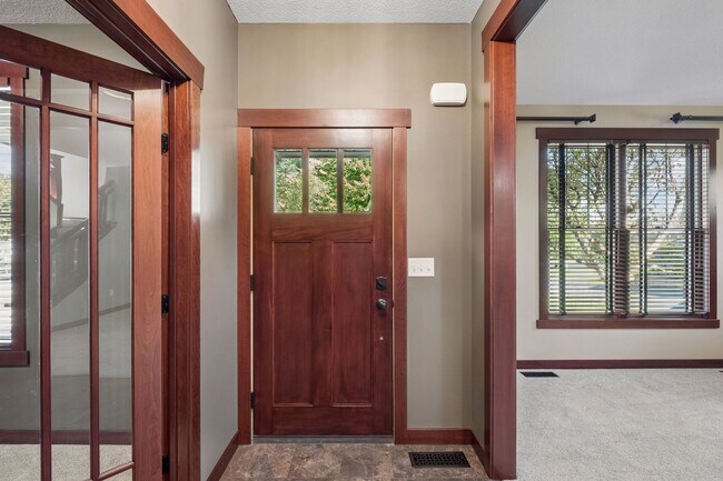 Foto del edificio - 14272 Grantaire Ln N